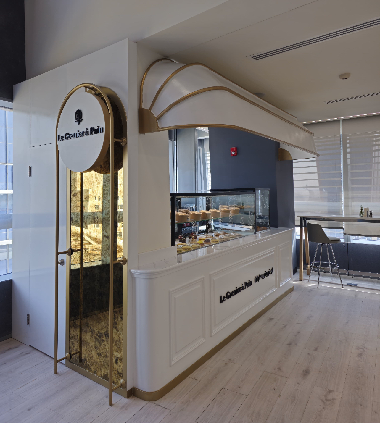 Le Grenier à Pain — Kiosk Build and Install